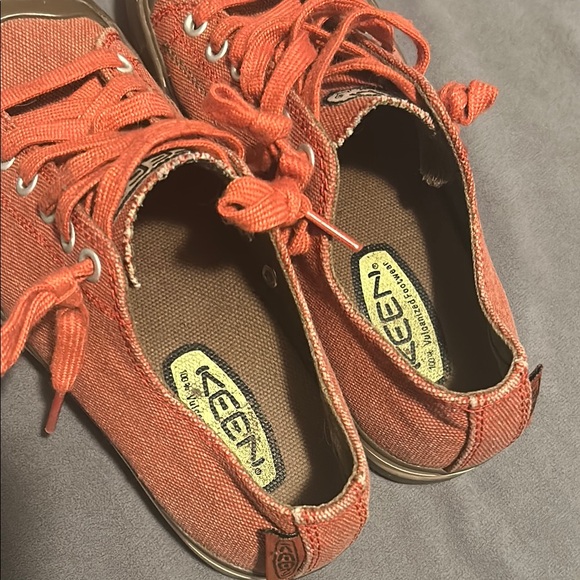 Keen Red Orange Canvas Women's Shoes Sz 6 36 - Picture 4 of 9